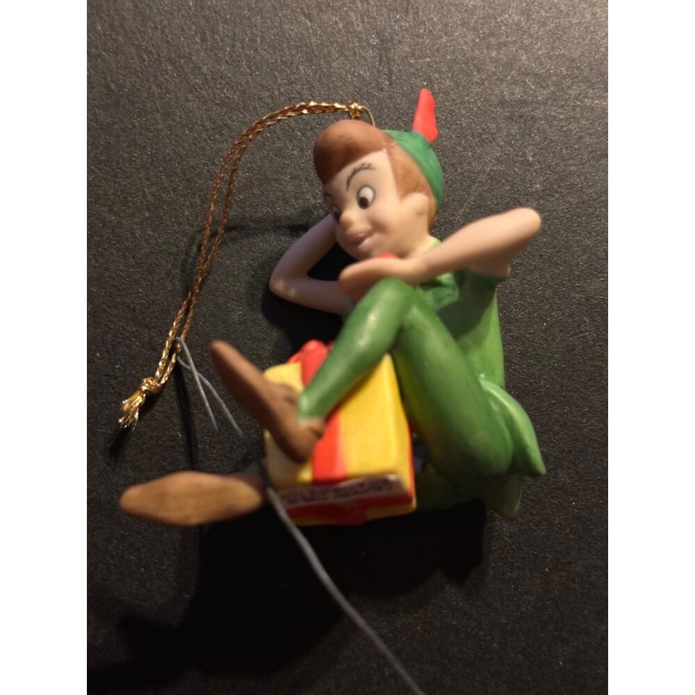 Disney Peter Pan with gift Hanging Ornament - Picture 1 of 7